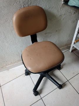 Cadeira de Escritório Giratória