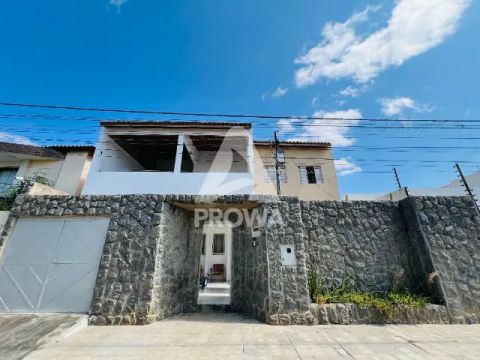 Casa à venda no bairro Cajueiro em Juazeiro