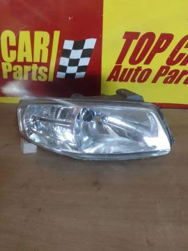 Farol direito Volkswagen GOL G4 - usado, barato