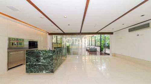 CASA EM CONDOMÍNIO INTEGRADA COM A NATUREZA Casa em condomínio integrada com a natureza - 