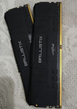 Memória Crucial Ballistix 8x2 DDR4 3000 Mhz