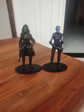 Bonecos Gamora e Nebula - Marvel Legends