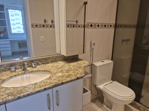 Vendo Botafogo apt 2qts(1 suìte), dependências, varanda, tranquilo, prédio portaria 24 h e