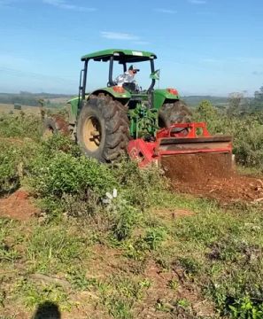 TRITURADOR FLORESTAL DESTOCA COM FRESA REBAIXAMENTO TOCOS LIMPEZA AREAS