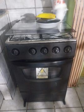 Fogão 4 Bocas com Forno - Usado aceito ofertas