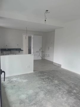 Apartamento - Real Parque - 2 Dormitórios - 142m².