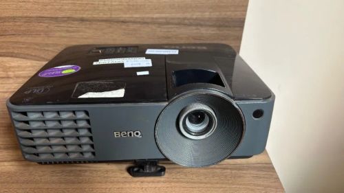PROJETOR BENQ FUNCIONANDO MS5I3PB