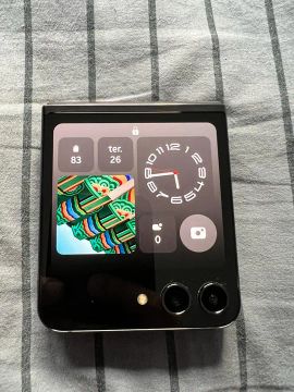 Samsung Galaxy Z Flip5
