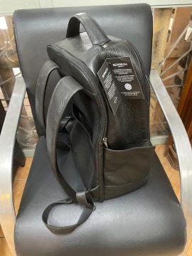 Mochila couro legítimo preta