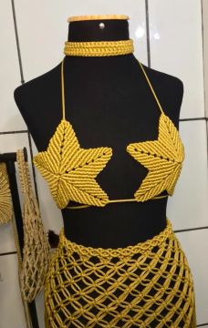 Biquíni Estrela do mar + Saída de Praia e Colar em macramê