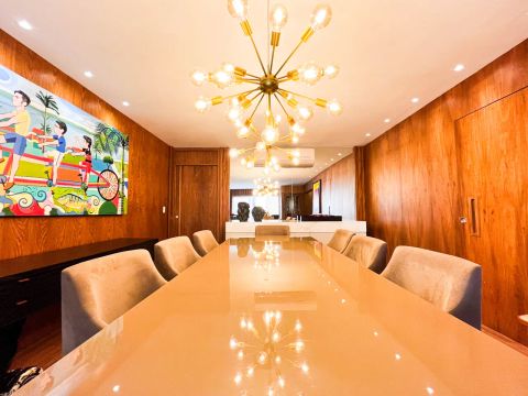 Apartamento à venda no Edifício Nayara em Tirol com 4 suítes