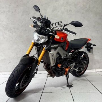 YAMAHA MT 09
