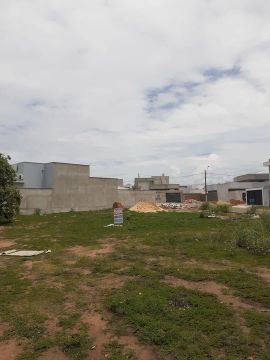 Terreno em ótima localização lindeiro 
