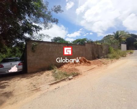 Terreno/Lote em Montes Claros, no bairro Ibituruna, à venda.