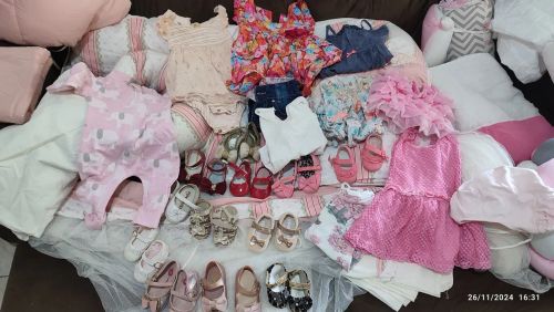 Enxoval de bebê menina - Roupas e sapatos