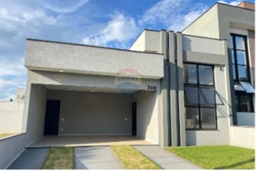 Casa Nova e Moderna no Olívio Franceschini