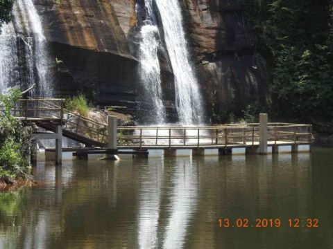 Chácara, Dores de Guanhães, beira da represa OPORTUNIDADE
