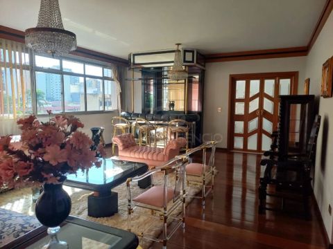 Aluguel de Apartamento no Centro de Londrina | 5 Dormitórios, 3 Suítes, 2 Vagas de Garagem