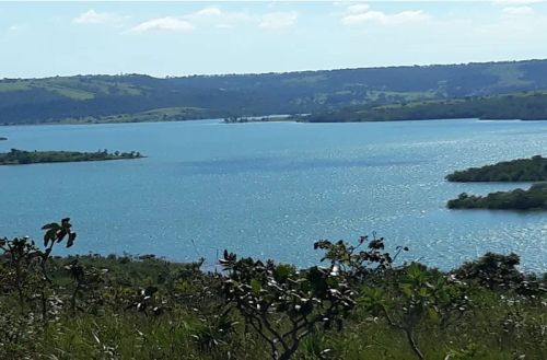 Corumbá 4, lote  ás margens do Lago