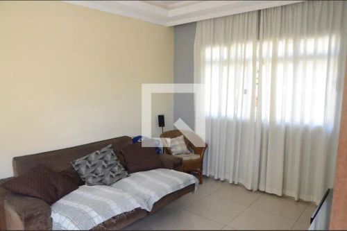 Casa à Venda - Vila Yara, 3 Quartos, 200 m2