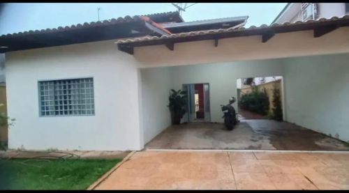 Excelente casa na 207 sul