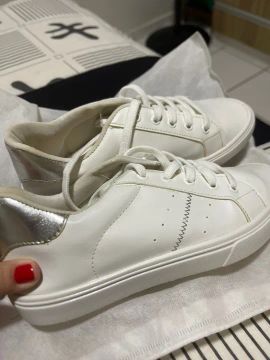 Tênis branco casual feminino 