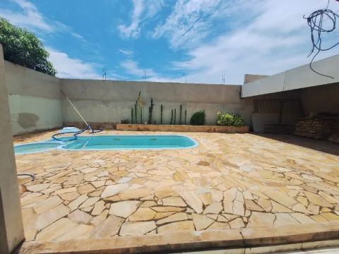 Vende-se rancho em Mendonça, 214,58 m2, Cond. Curimbatas