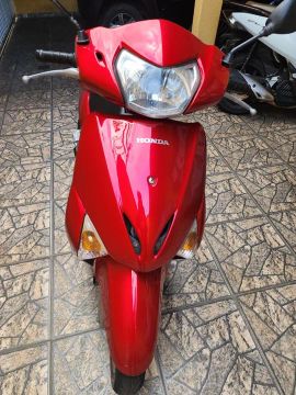 lead 110 com baixo km  troco por 