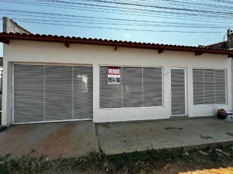 Casa à venda no bairro Raimundo Melo