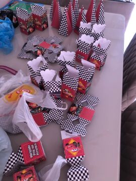 Caixa de presente Cars - Festa Infantil