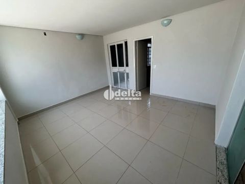 Apartamento disponível para locação no bairro Umuarama em Uberlândia-MG