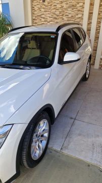 BMW X1 2015 - Versão i20 - Todo tevisado . Excelente estado