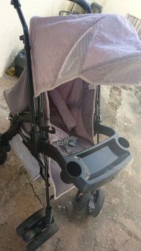 Carrinho de bebê usado