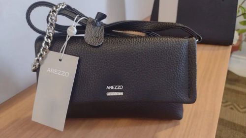 Bolsa Arezzo preta couro