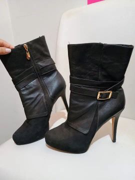 Bota preta de couro Carmim n° 37/38