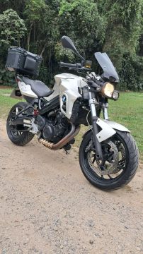 BMW F800R ano 2013 com apenas 26mil Km NOVA