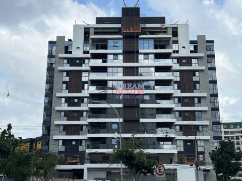 Apartamento NOVO e DECORADO com 200m² privativos, 3 Suítes, 3 Vagas, no Bairro Alto da Gló