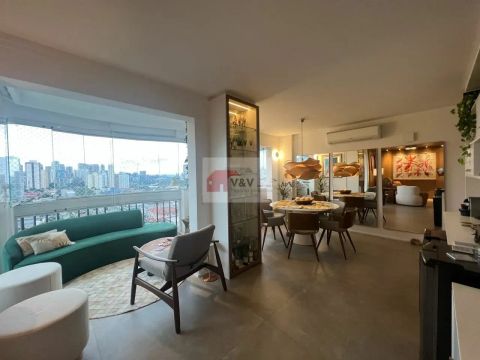 Apartamento no Brooklin, 3 dormitórios, sendo 2 suítes, 2 vagas de garagem - 115m2!
