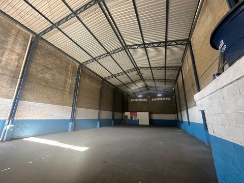 Galpão comercial, 450m²!