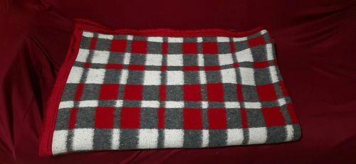 Cobertor de Flanela em Quadrinhos Vermelho e Cinza