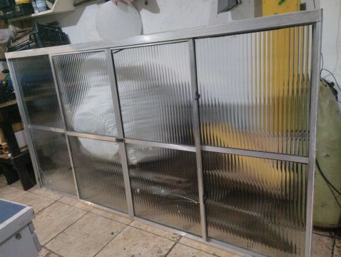 Janelas de Alumínio com Vidro, Usadas 2.50 colm