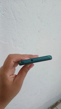 MOTOROLA G9 PLAY 64 GB 4RAM 