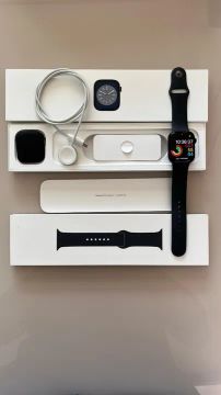 Apple Watch S8