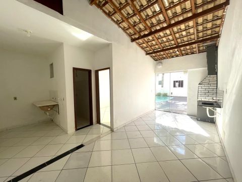 Vendo Casa bairro coophema possui 90 metros quadrados com 2 quartos em Coophema - Cuiabá -