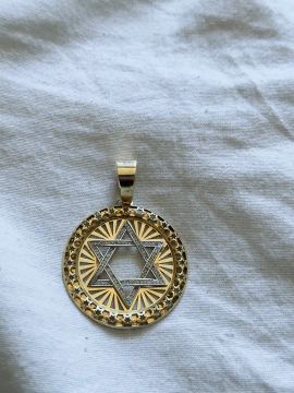 Pingente de Estrela de Davi em Ouro 18k