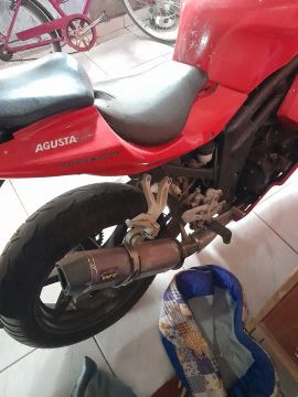 Comet 650 ano 2011