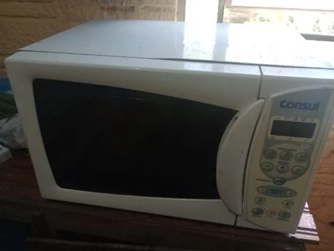 Microondas com defeito 