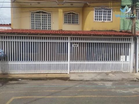 Casa sobrado a venda em Ceilândia Sul com 4 Quartos 1 Suíte - Aceita financiamento e FGTS