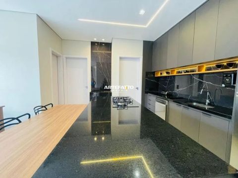 VENDE-SE ÓTIMA CASA NO CENTRO DE FRANCA