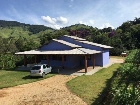 Cahacara aconchegante na serra da mantiqueira no sul de MG